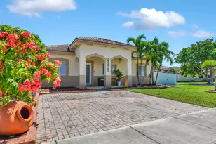22567 SW 102nd Path, Cutler Bay, FL 33190 - Photo 1
