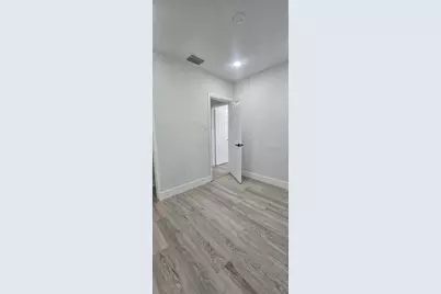 1101 NW 23rd Terrace, Fort Lauderdale, FL 33311 - Photo 8