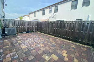 11269 NW 88th St, Doral, FL 33178 - Photo 12