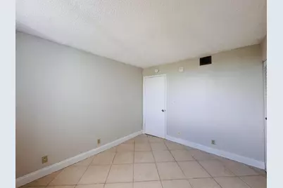 500 Executive Center Drive #4A, West Palm Beach, FL 33401 - Photo 28