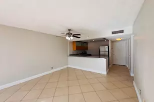 500 Executive Center Dr, West Palm Beach, FL 33401 - Photo 20