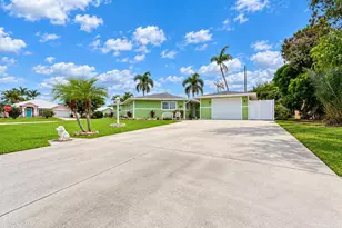 1525 SE Holiday Rd, Port Saint Lucie, FL 34952 - Photo 4
