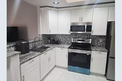3801 Waterview Circle, Palm Springs, FL 33461 - Photo 12