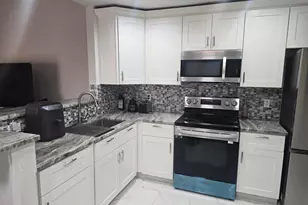 3801 Waterview Cir, Palm Springs, FL 33461 - Photo 12