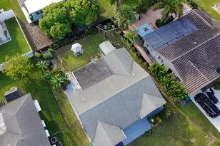 8201 NW 103rd Ave, Tamarac, FL 33321 - Photo 4