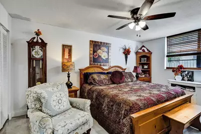 3060 Holiday Springs Boulevard #106, Margate, FL 33063 - Photo 6