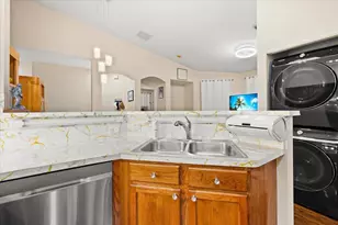 3175 Laurel Ridge Cir, Riviera Beach, FL 33404 - Photo 10