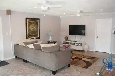 669 W Oakland Park Boulevard W #218B, Oakland Park, FL 33311 - Photo 16