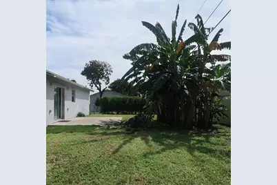 9052 Melody Road, Lake Worth, FL 33467 - Photo 12