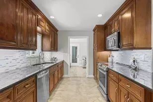 992 NW 83rd Dr, Coral Springs, FL 33071 - Photo 12