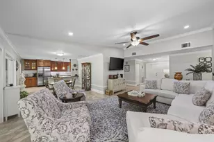 992 NW 83rd Dr, Coral Springs, FL 33071 - Photo 10