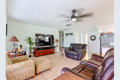 4835 Triton Court W, Cape Coral, FL 33904 - Photo 10