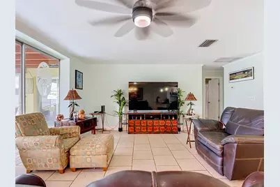 4835 Triton Court W, Cape Coral, FL 33904 - Photo 12