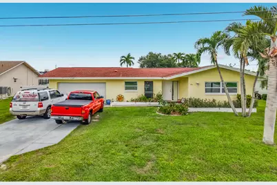 4835 Triton Court W, Cape Coral, FL 33904 - Photo 16