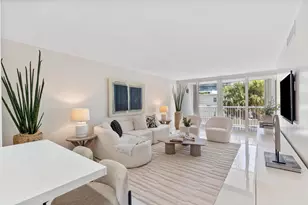 2200 NE 33rd Ave, Fort Lauderdale, FL 33305 - Photo 2