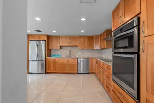 155 Yacht Club Dr, North Palm Beach, FL 33408 - Photo 4