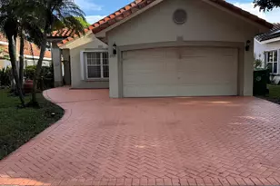 12535 SW 7th Pl, Davie, FL 33325 - Photo 2