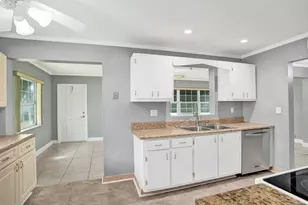 1013 SW 15th St, Boynton Beach, FL 33426 - Photo 10