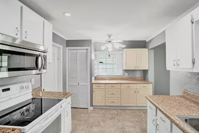 1013 SW 15th Street, Boynton Beach, FL 33426 - Photo 8
