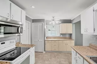 1013 SW 15th St, Boynton Beach, FL 33426 - Photo 8