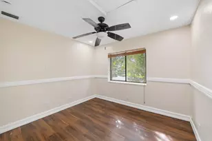 32 Wimbledon Lakes Dr, Plantation, FL 33324 - Photo 10