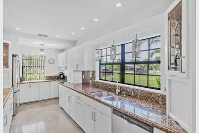 400 E Acre Drive, Plantation, FL 33317 - Photo 30