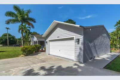 400 E Acre Drive, Plantation, FL 33317 - Photo 10