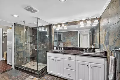 102 Half Moon Circle #F2, Hypoluxo, FL 33462 - Photo 20
