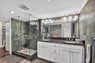 102 Half Moon Cir, Hypoluxo, FL 33462 - Photo 20