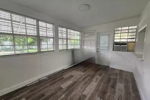 8760 NW 14th St, Pembroke Pines, FL 33024 - Photo 12