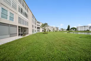364 Wellington J, West Palm Beach, FL 33417 - Photo 18