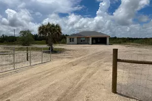 19258 NW 274th St, Okeechobee, FL 34972 - Photo 2