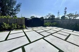 1433 NE 53rd Ct, Pompano Beach, FL 33064 - Photo 16