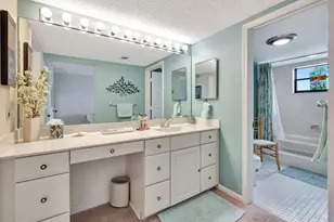 16913 Waterbend Dr, Jupiter, FL 33477 - Photo 18