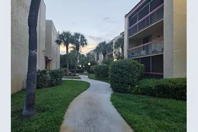 733 SE 1st Way #102, Deerfield Beach, FL 33441 - Photo 2