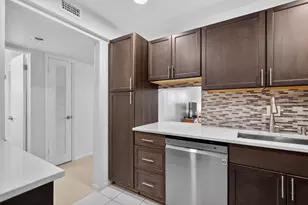2615 NE 1st Ct, Boynton Beach, FL 33435 - Photo 1