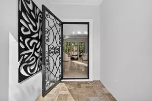 213 Via Palacio, Palm Beach Gardens, FL 33418 - Photo 4