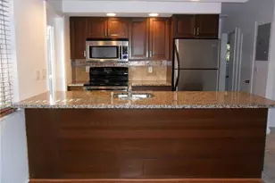 1009 NE 23rd Dr, Wilton Manors, FL 33305 - Photo 1