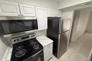 1758 Abbey Rd, West Palm Beach, FL 33415 - Photo 2