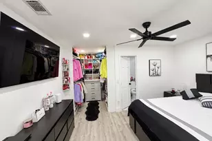 1034 Manor Dr, Palm Springs, FL 33461 - Photo 18