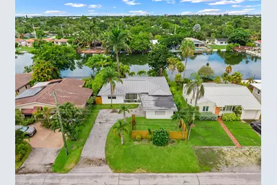 1717 NE 20th Avenue, Fort Lauderdale, FL 33305 - Photo 2