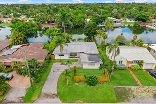 1717 NE 20th Ave, Fort Lauderdale, FL 33305 - Photo 2