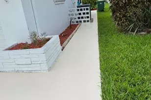 7009 NW 66th Terrace, Tamarac, FL 33321 - Photo 4