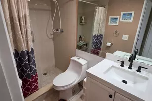 1040 SE 4th Ave, Deerfield Beach, FL 33441 - Photo 18
