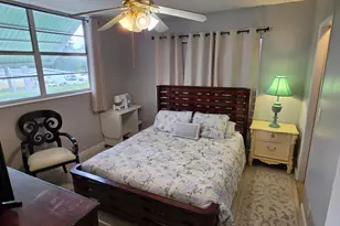 1040 SE 4th Ave, Deerfield Beach, FL 33441 - Photo 22