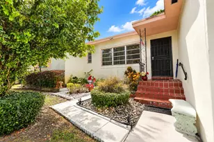 330 NW 144th St, Miami, FL 33168 - Photo 4