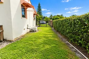 330 NW 144th St, Miami, FL 33168 - Photo 24