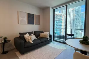 121 NE 5th St, Miami, FL 33132 - Photo 8