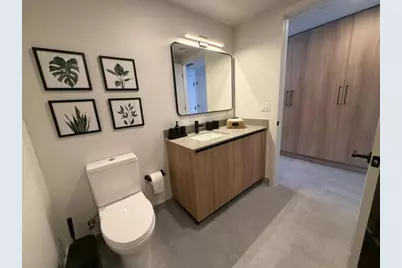121 NE 5th Street #2309, Miami, FL 33132 - Photo 18