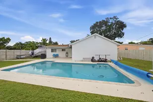 4999 SW 6th St, Margate, FL 33068 - Photo 34
